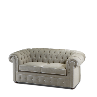 Chesterfield Classic Loveseat